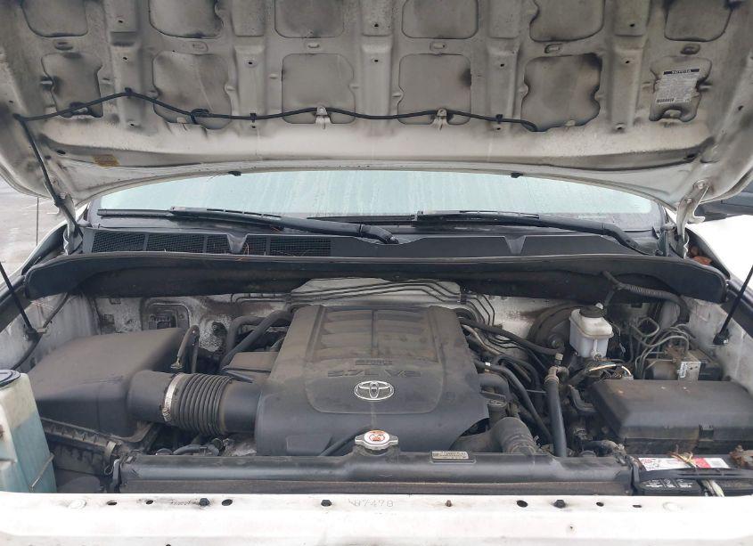 Photo 10 of 2011 Toyota Tundra GRADE 5.7L V8 (VIN 5TFRY5F13BX113884)