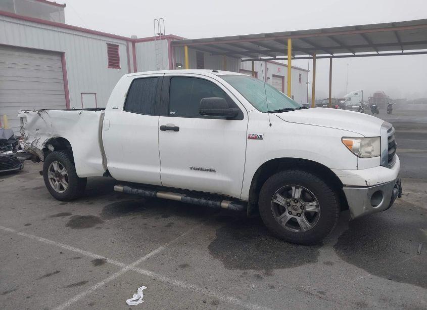 Photo 13 of 2011 Toyota Tundra GRADE 5.7L V8 (VIN 5TFRY5F13BX113884)