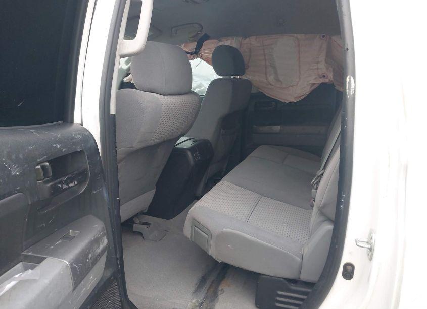 Photo 8 of 2011 Toyota Tundra GRADE 5.7L V8 (VIN 5TFRY5F13BX113884)