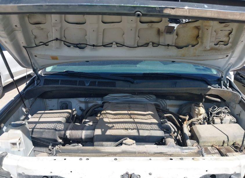 Photo 10 of 2012 Toyota Tundra GRADE 5.7L V8 (VIN 5TFRY5F13CX128435)