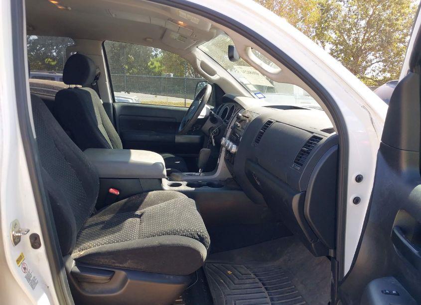 Photo 5 of 2012 Toyota Tundra GRADE 5.7L V8 (VIN 5TFRY5F13CX128435)