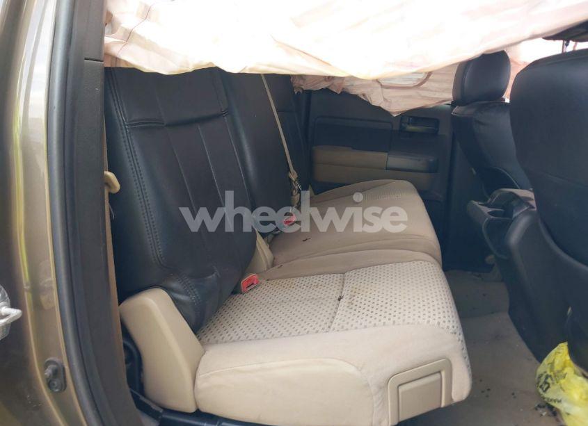 Photo 8 of 2011 Toyota Tundra GRADE 5.7L V8 (VIN 5TFRY5F14BX102571)