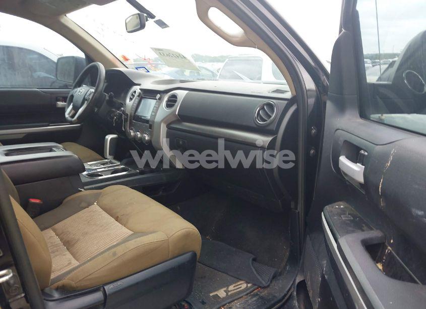 Photo 5 of 2014 Toyota Tundra SR5 5.7L V8 (VIN 5TFRY5F14EX152410)