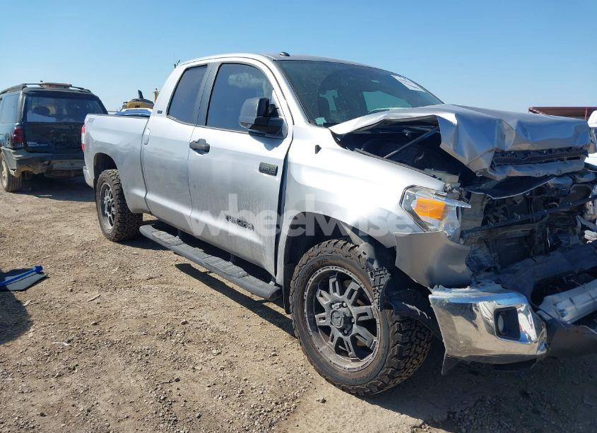 2016 Toyota Tundra SR5 5.7L V8 (VIN 5TFRY5F14GX207506) main photo