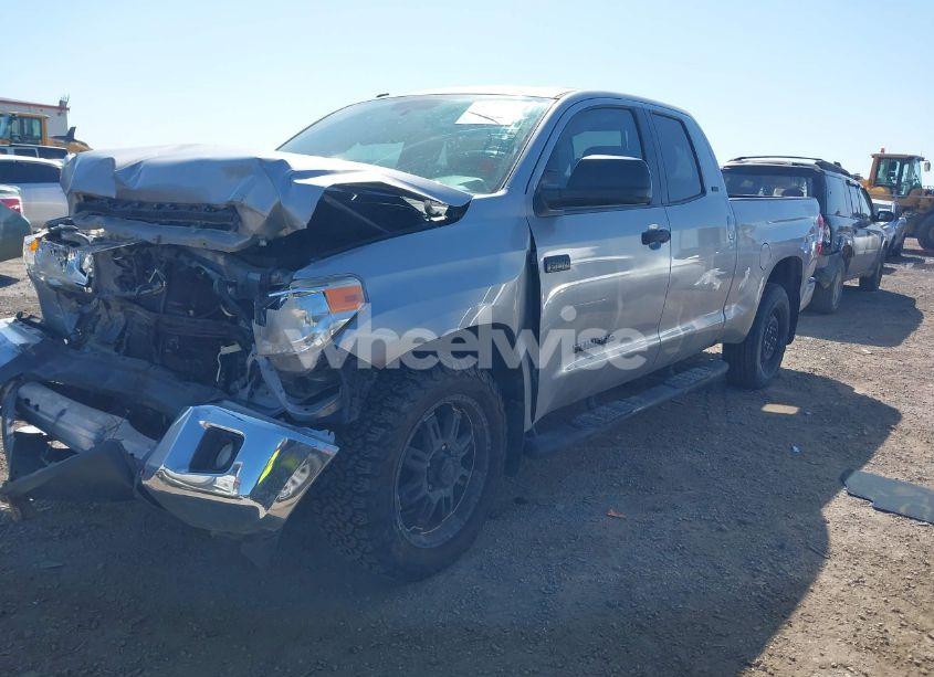 Photo 2 of 2016 Toyota Tundra SR5 5.7L V8 (VIN 5TFRY5F14GX207506)