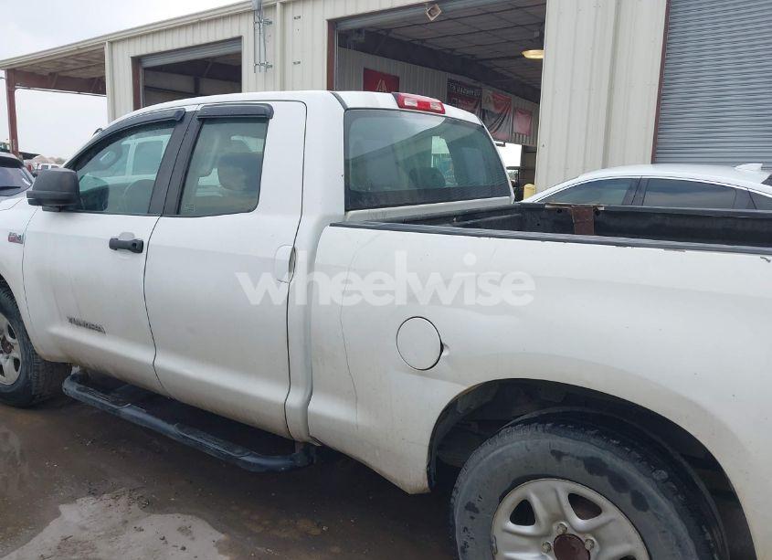 Photo 14 of 2010 Toyota Tundra GRADE 5.7L V8 (VIN 5TFRY5F15AX089893)