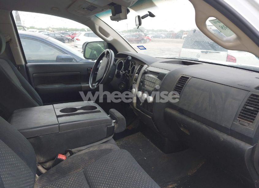 Photo 5 of 2010 Toyota Tundra GRADE 5.7L V8 (VIN 5TFRY5F15AX089893)