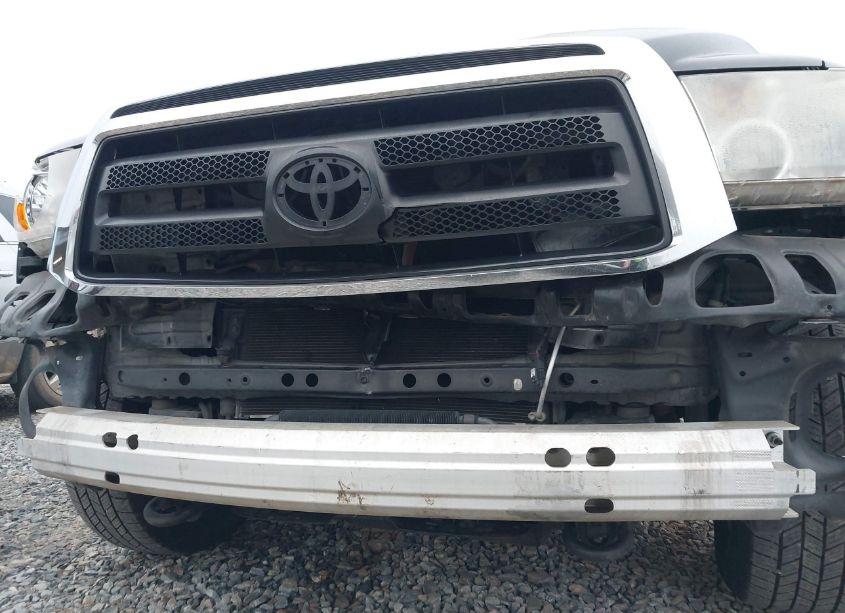 Photo 6 of 2011 Toyota Tundra GRADE 5.7L V8 (VIN 5TFRY5F16BX103303)