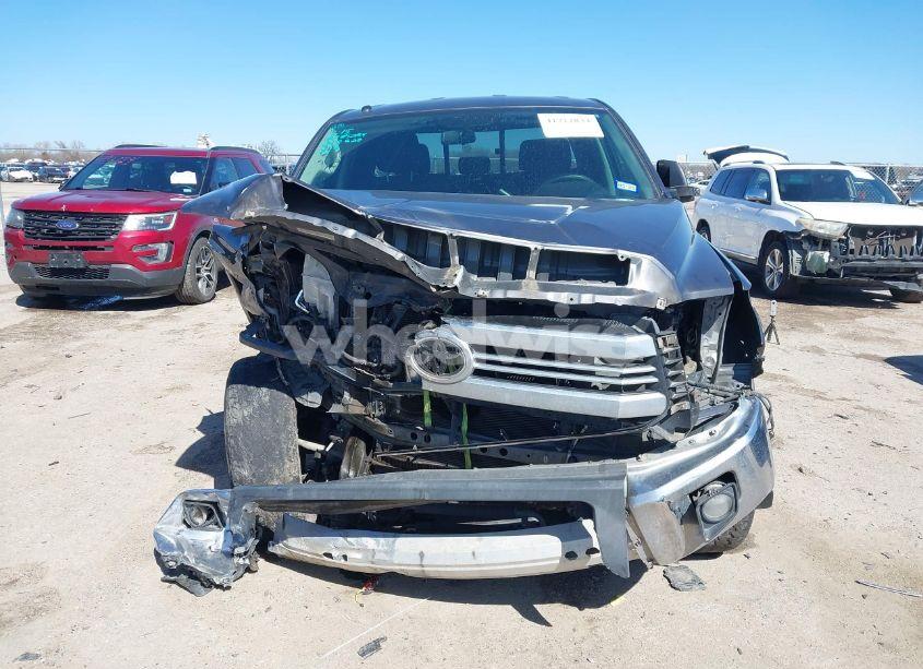 Photo 12 of 2017 Toyota Tundra SR5 5.7L V8 (VIN 5TFRY5F16HX228522)