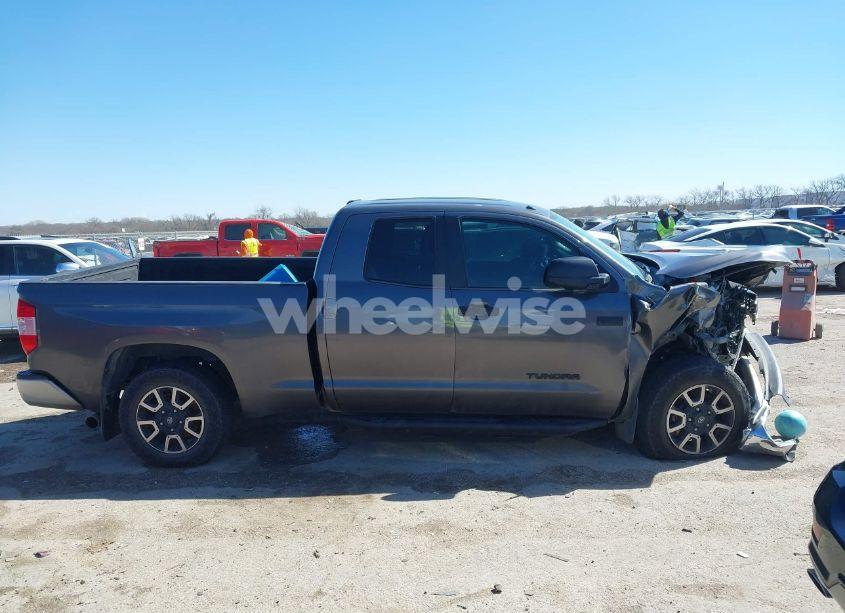 Photo 13 of 2017 Toyota Tundra SR5 5.7L V8 (VIN 5TFRY5F16HX228522)