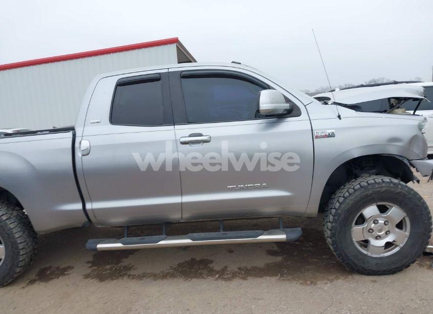 Photo 13 of 2010 Toyota Tundra DOUBLE CAB SR5 (VIN 5TFRY5F17AX086462)