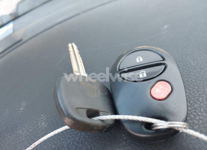 Photo 11 of 2011 Toyota Tundra GRADE 5.7L V8 (VIN 5TFRY5F17BX105318)