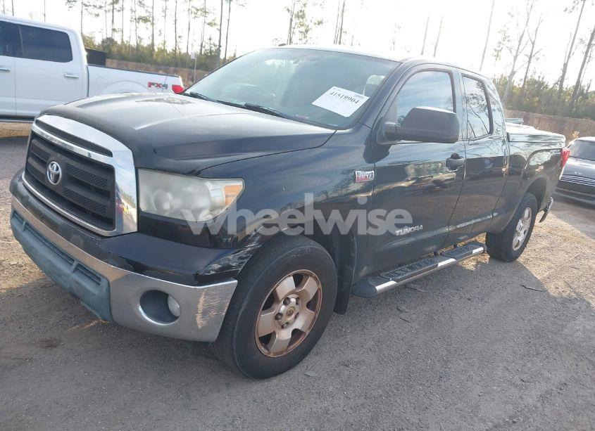Photo 2 of 2011 Toyota Tundra GRADE 5.7L V8 (VIN 5TFRY5F17BX105318)
