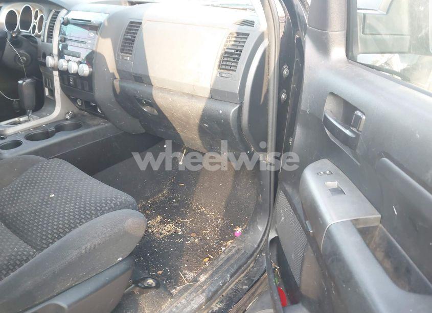 Photo 5 of 2011 Toyota Tundra GRADE 5.7L V8 (VIN 5TFRY5F17BX105318)