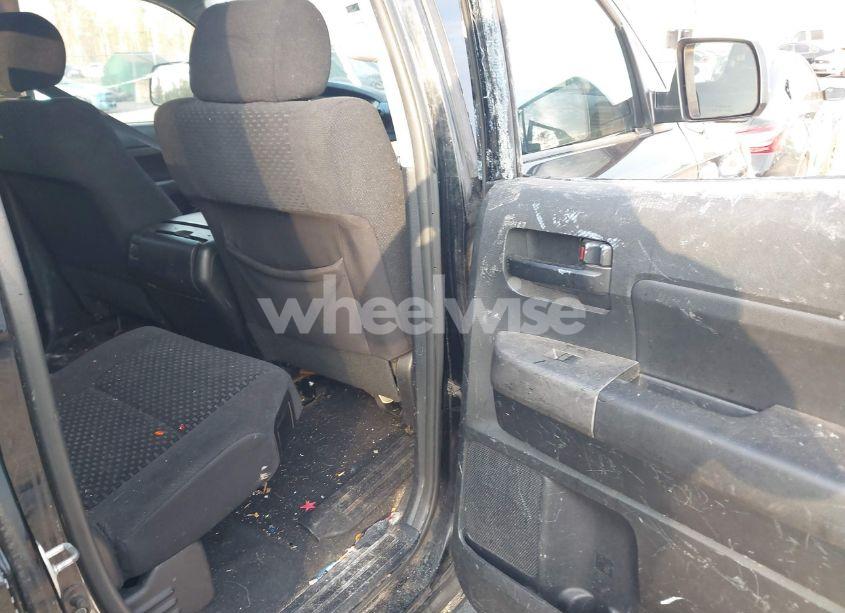 Photo 8 of 2011 Toyota Tundra GRADE 5.7L V8 (VIN 5TFRY5F17BX105318)