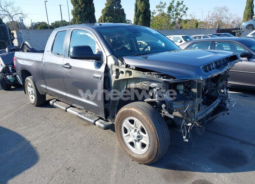 2019 Toyota Tundra SR5 5.7L V8 (VIN 5TFRY5F17KX251217) main photo