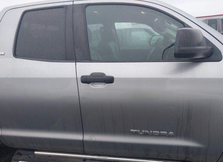 Photo 13 of 2011 Toyota Tundra GRADE 5.7L V8 (VIN 5TFRY5F19BX111931)