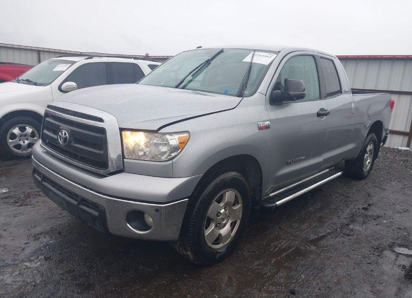 Photo 2 of 2011 Toyota Tundra GRADE 5.7L V8 (VIN 5TFRY5F19BX111931)