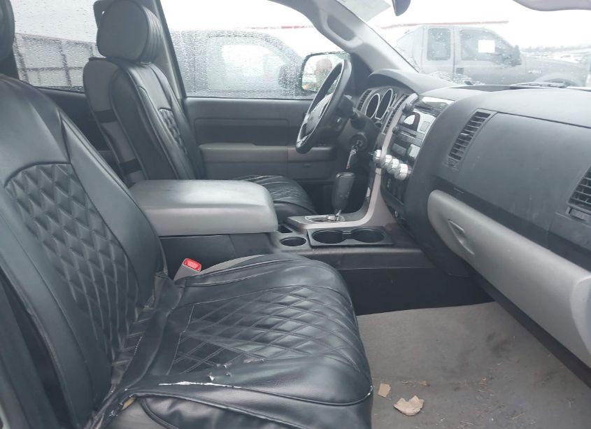 Photo 5 of 2011 Toyota Tundra GRADE 5.7L V8 (VIN 5TFRY5F19BX111931)