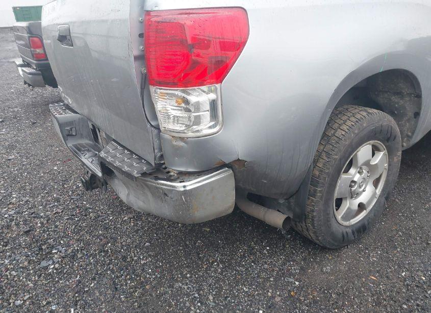 Photo 6 of 2011 Toyota Tundra GRADE 5.7L V8 (VIN 5TFRY5F19BX111931)
