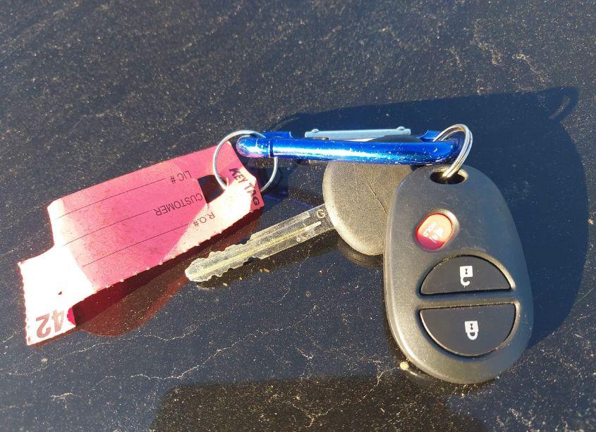 Photo 11 of 2011 Toyota Tundra GRADE 5.7L V8 (VIN 5TFRY5F19BX112531)