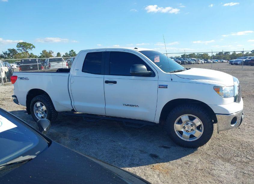 Photo 14 of 2011 Toyota Tundra GRADE 5.7L V8 (VIN 5TFRY5F19BX112531)
