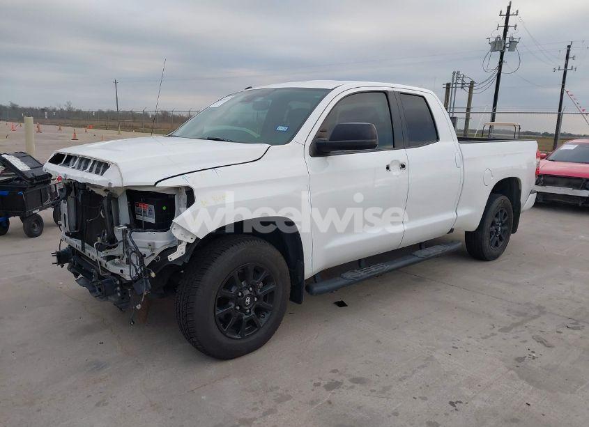Photo 2 of 2019 Toyota Tundra SR5 5.7L V8 (VIN 5TFRY5F19KX245581)