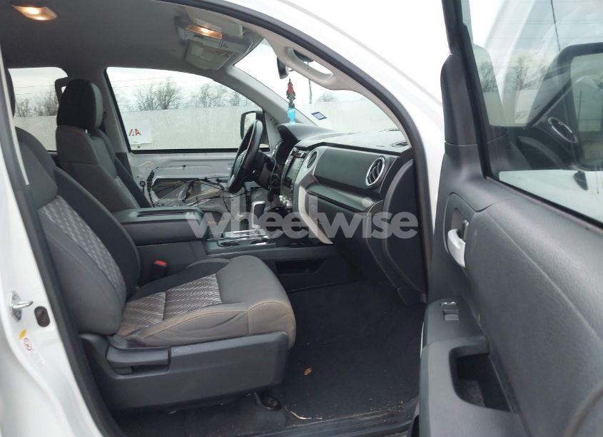 Photo 5 of 2019 Toyota Tundra SR5 5.7L V8 (VIN 5TFRY5F19KX245581)