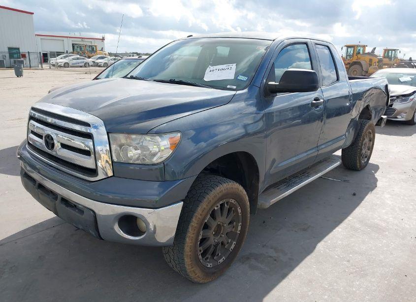 Photo 2 of 2010 Toyota Tundra GRADE 5.7L V8 (VIN 5TFRY5F1XAX074354)