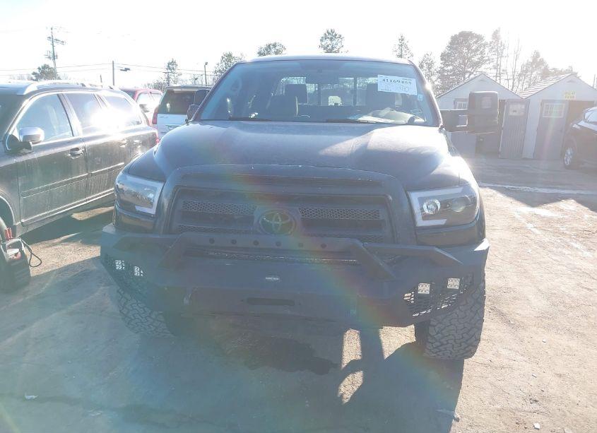 Photo 12 of 2010 Toyota Tundra GRADE 5.7L V8 (VIN 5TFRY5F1XAX085581)