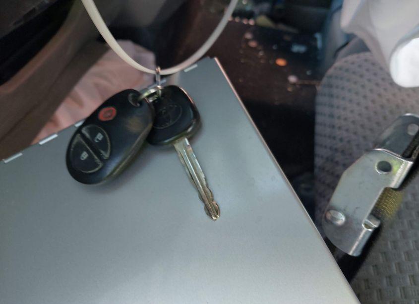 Photo 11 of 2012 Toyota Tundra GRADE 5.7L V8 (VIN 5TFRY5F1XCX131560)