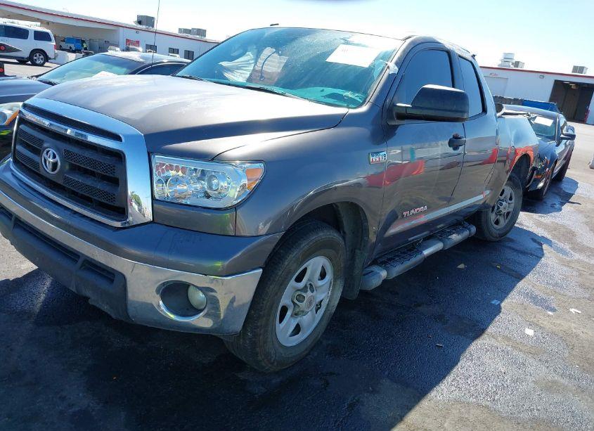 Photo 2 of 2012 Toyota Tundra GRADE 5.7L V8 (VIN 5TFRY5F1XCX131560)
