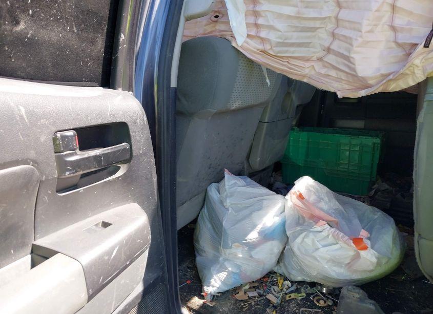 Photo 8 of 2012 Toyota Tundra GRADE 5.7L V8 (VIN 5TFRY5F1XCX131560)