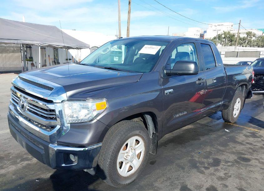 Photo 2 of 2016 Toyota Tundra SR5 5.7L V8 (VIN 5TFRY5F1XGX210877)