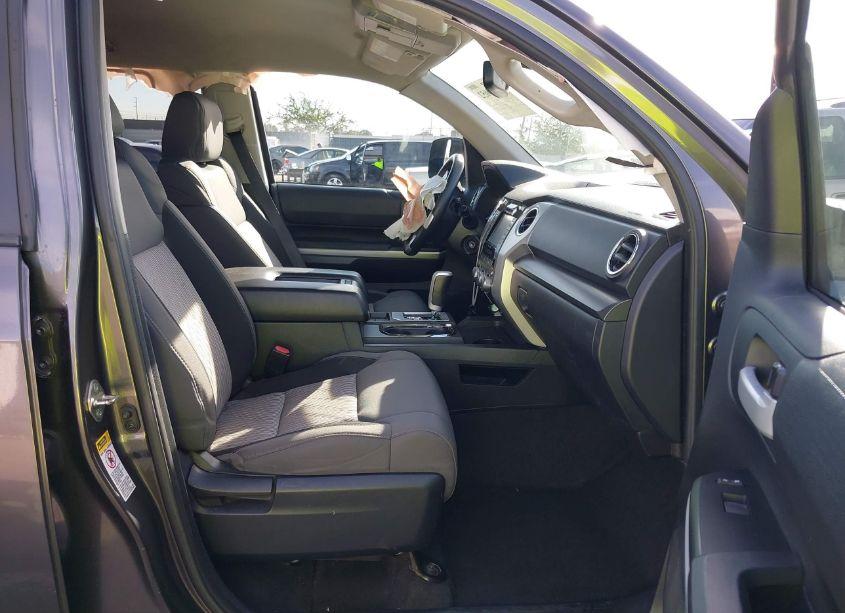 Photo 5 of 2016 Toyota Tundra SR5 5.7L V8 (VIN 5TFRY5F1XGX210877)