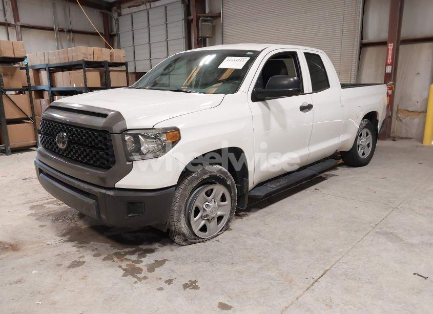 Photo 2 of 2020 Toyota Tundra SR (VIN 5TFRY5F1XLX256817)