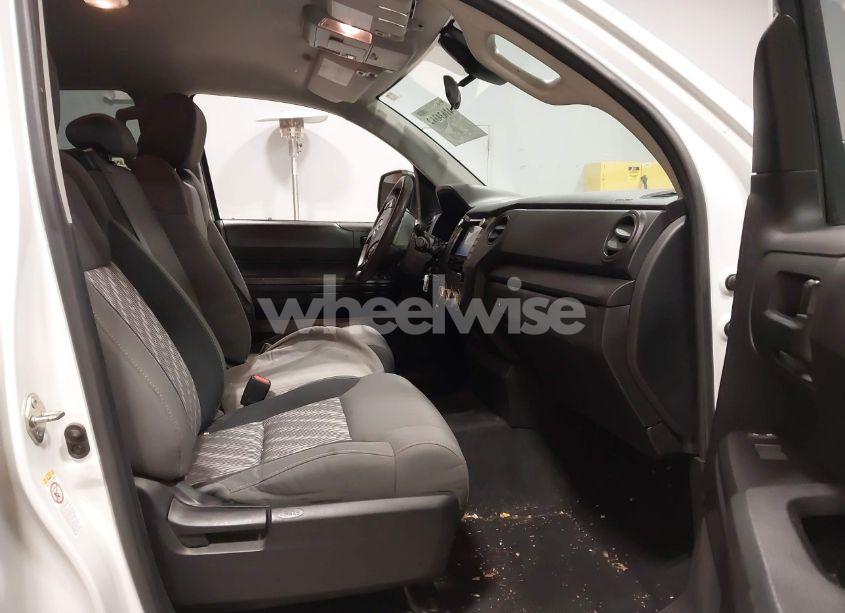 Photo 5 of 2020 Toyota Tundra SR (VIN 5TFRY5F1XLX256817)