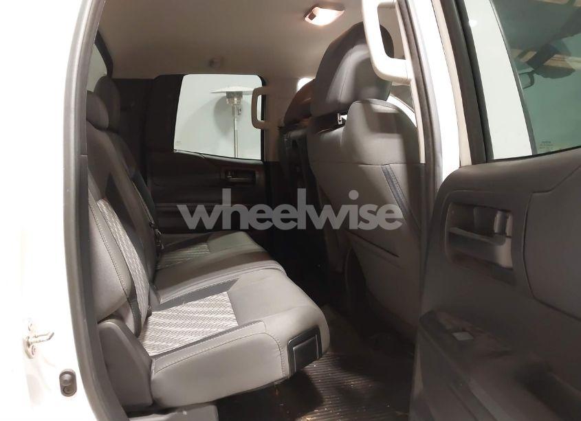 Photo 8 of 2020 Toyota Tundra SR (VIN 5TFRY5F1XLX256817)