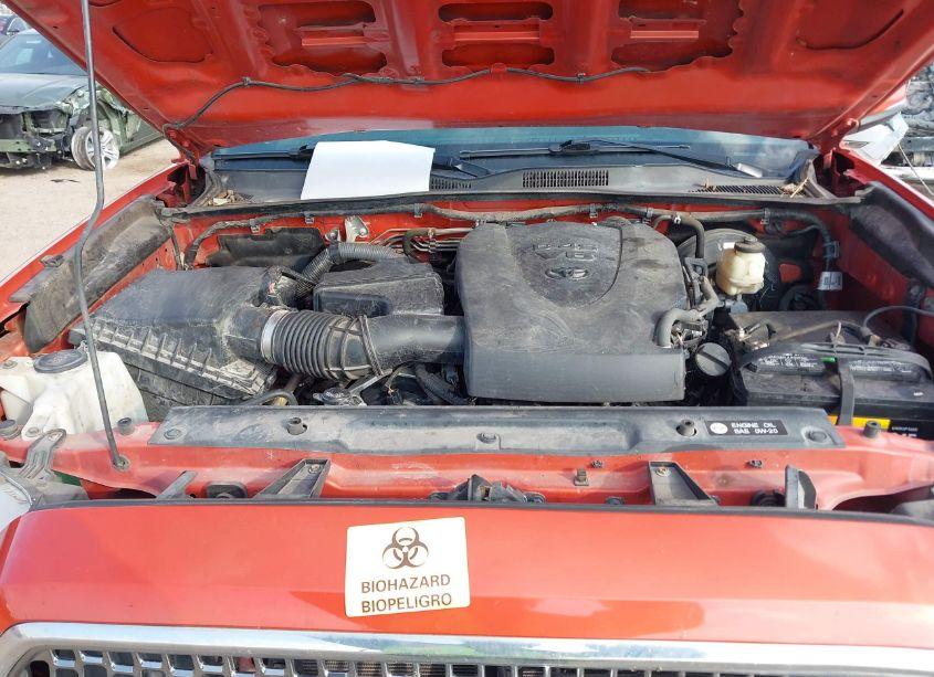 Photo 10 of 2016 Toyota Tacoma TRD SPORT (VIN 5TFRZ5CN0GX008358)