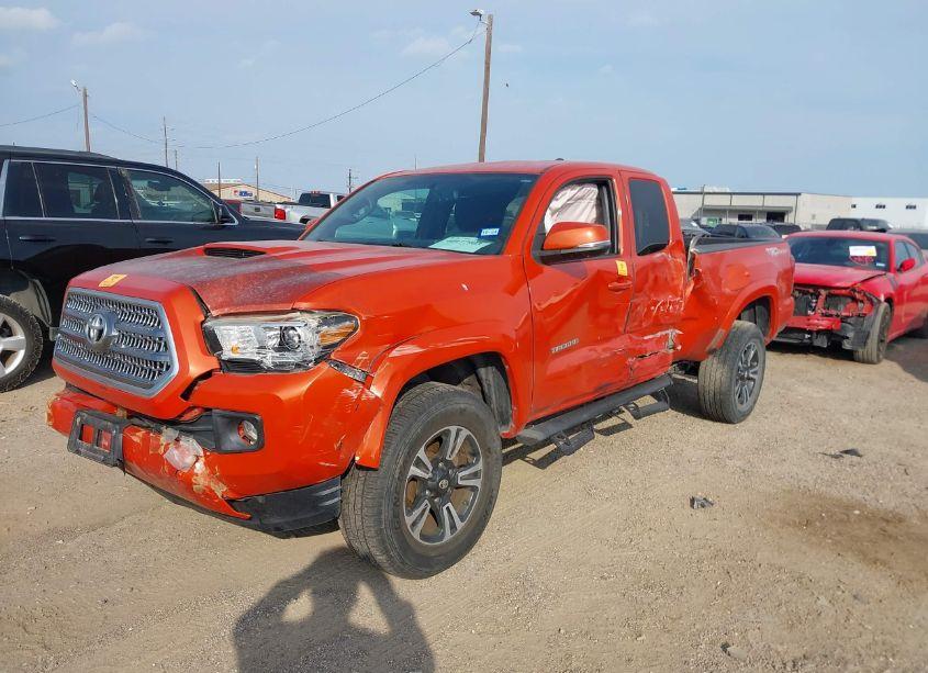 Photo 2 of 2016 Toyota Tacoma TRD SPORT (VIN 5TFRZ5CN0GX008358)