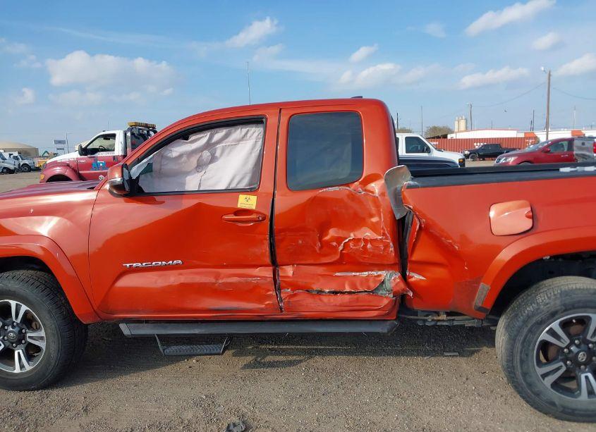Photo 6 of 2016 Toyota Tacoma TRD SPORT (VIN 5TFRZ5CN0GX008358)