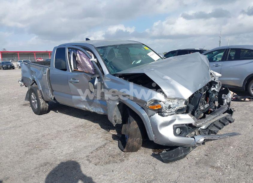 Photo 6 of 2017 Toyota Tacoma SR5 V6 (VIN 5TFRZ5CN1HX042942)