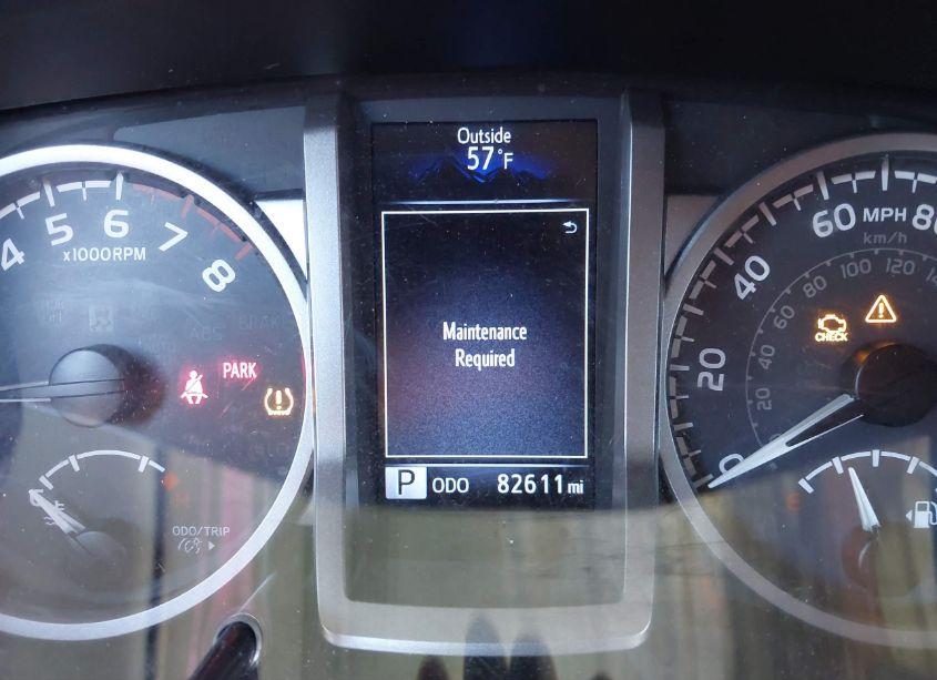 Photo 15 of 2018 Toyota Tacoma SR5 V6 (VIN 5TFRZ5CN1JX058130)