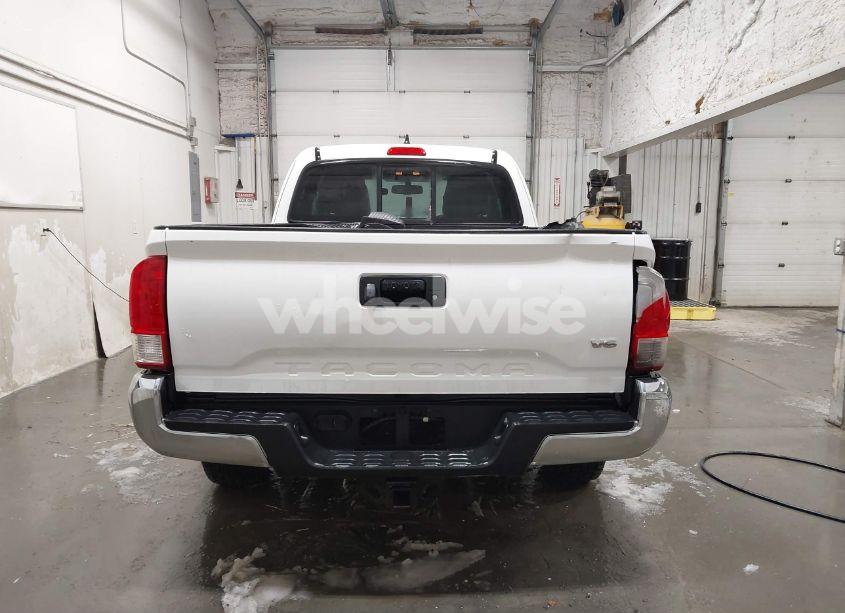 Photo 17 of 2017 Toyota Tacoma SR5 V6 (VIN 5TFRZ5CN3HX042392)