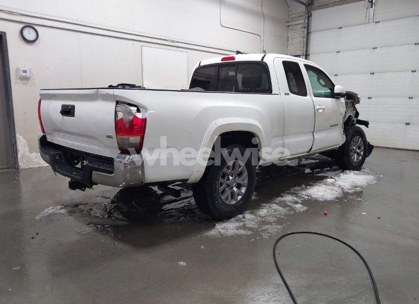 Photo 4 of 2017 Toyota Tacoma SR5 V6 (VIN 5TFRZ5CN3HX042392)