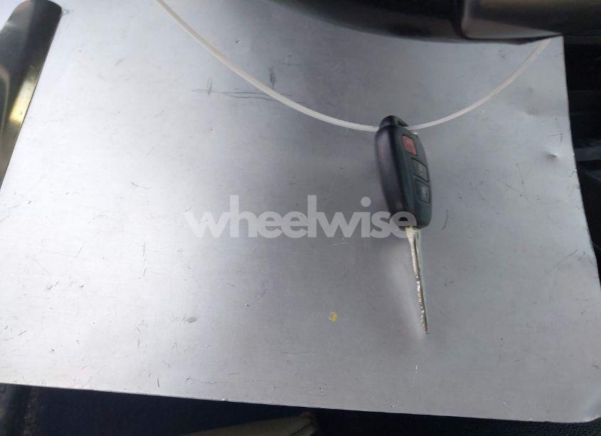 Photo 11 of 2018 Toyota Tacoma SR5 V6 (VIN 5TFRZ5CN3JX064821)