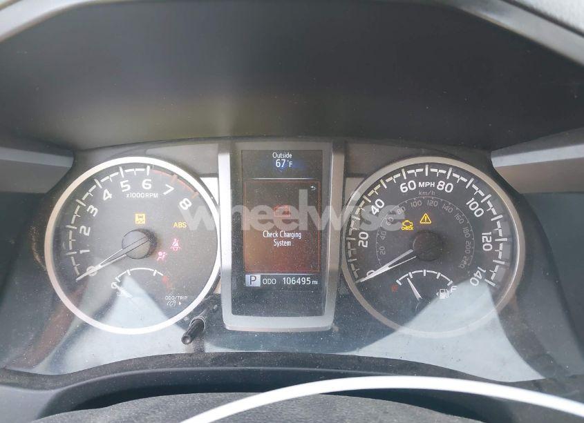 Photo 7 of 2018 Toyota Tacoma SR5 V6 (VIN 5TFRZ5CN3JX064821)