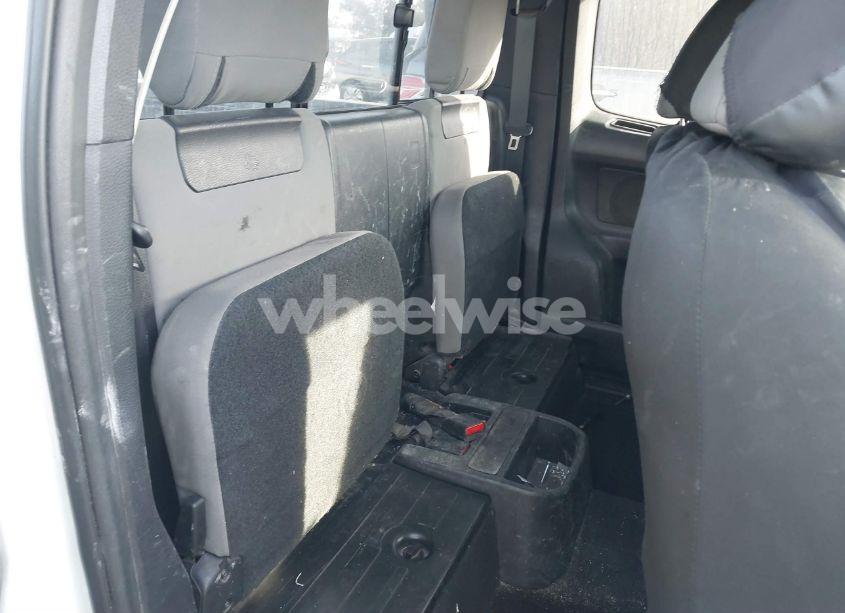 Photo 8 of 2018 Toyota Tacoma SR5 V6 (VIN 5TFRZ5CN3JX064821)