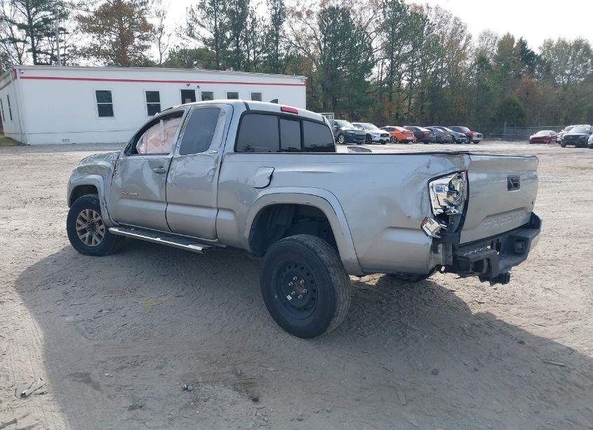 Photo 3 of 2017 Toyota Tacoma SR5 V6 (VIN 5TFRZ5CN7HX037793)