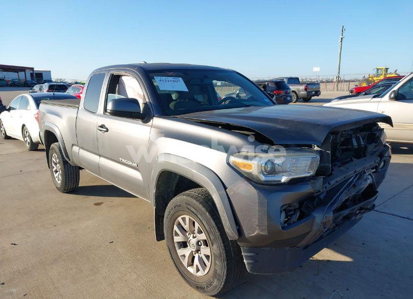 2016 Toyota Tacoma SR5 V6 (VIN 5TFRZ5CNXGX019318) main photo